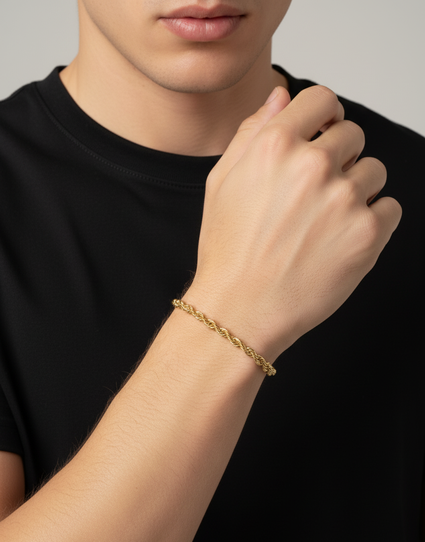 GOLDEN ANCHOR BRACELET